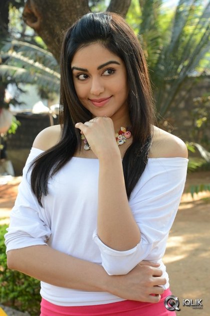 Adah-Sharma-at-Garam-Press-Meet
